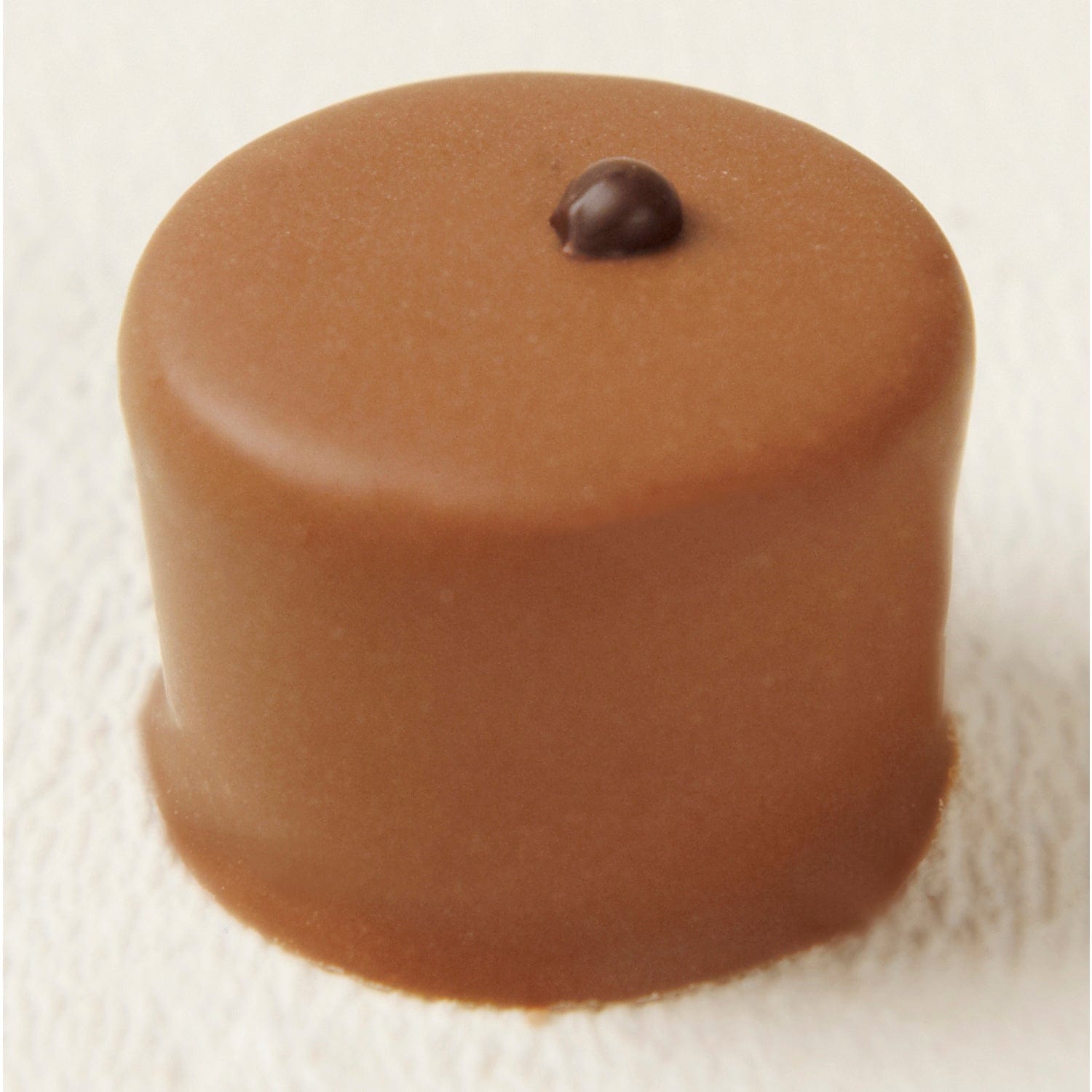 Jag Couture London - New York Tosca - light crème brûlée mousse in milk chocolate 19g
