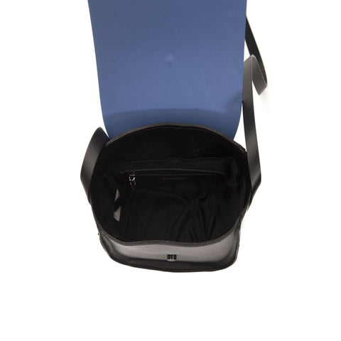 Jag Couture London-New York Pompei Donatella VN181ADELE Avionero handbag with black leather and gold accents, front view.