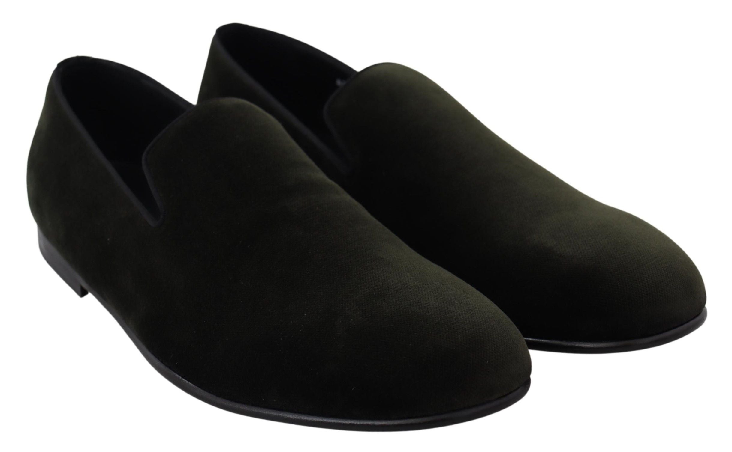 Green velvet men's loafers by Dolce & Gabbana, slip-on shoes with a sleek, stylish design and comfortable fit.