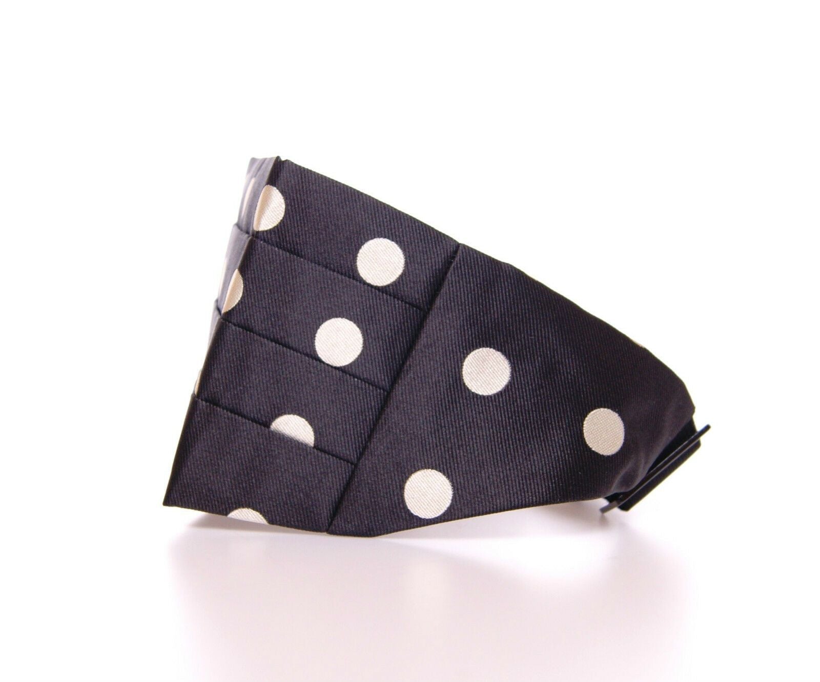 Black waist smoking tuxedo cummerbund belt from Dolce & Gabbana, featuring smooth fabric and elegant design for formal wear.