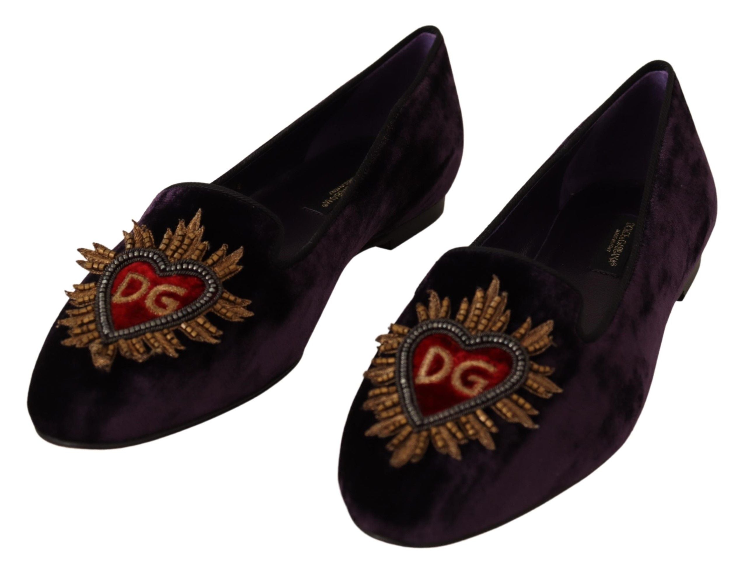 Purple velvet Dolce & Gabbana DG Heart loafers, flat shoes with a heart detail, stylish and comfortable footwear.