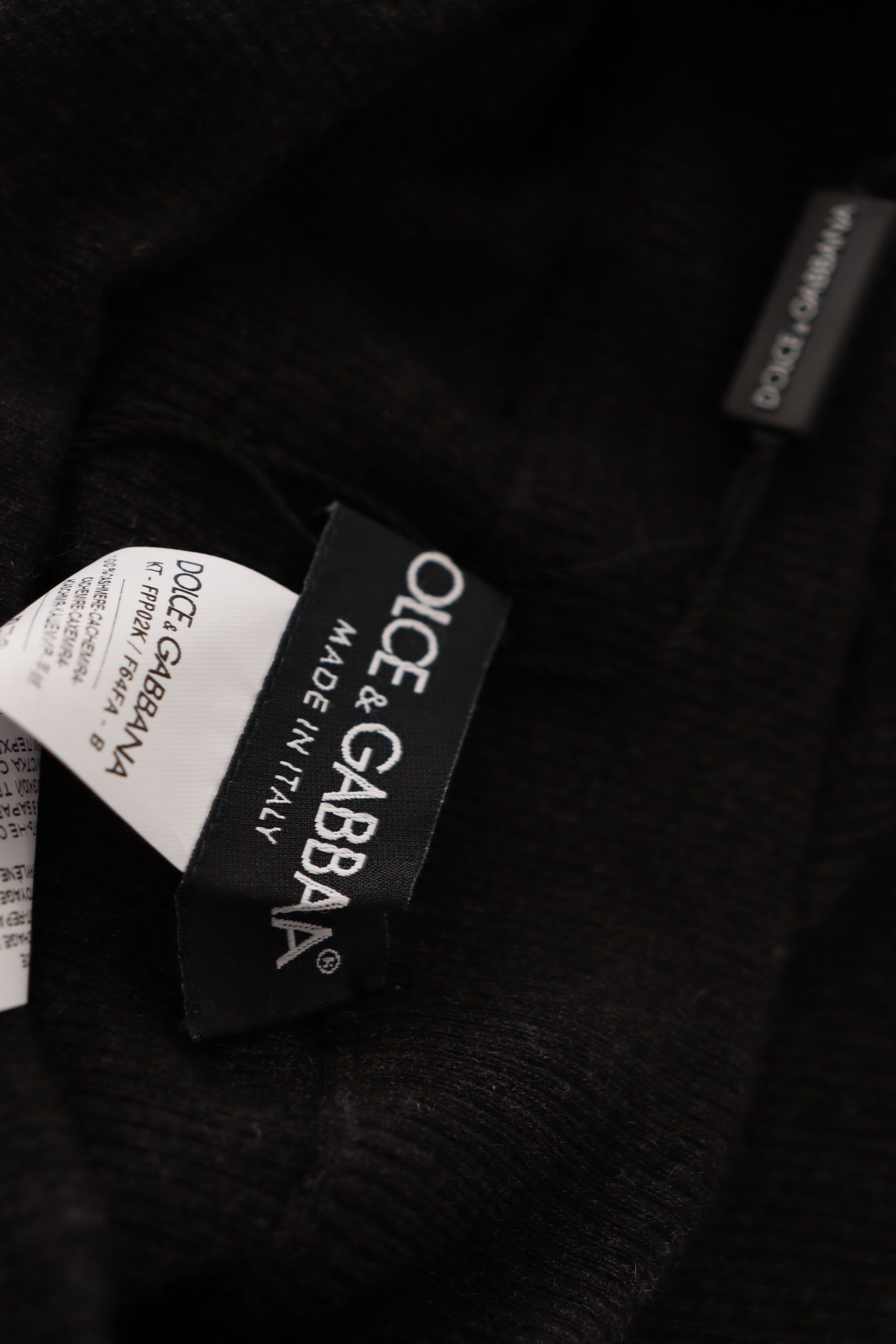 Gray cashmere tights from Dolce & Gabbana, featuring a smooth, fitted stocking design perfect for elegant winter wear.