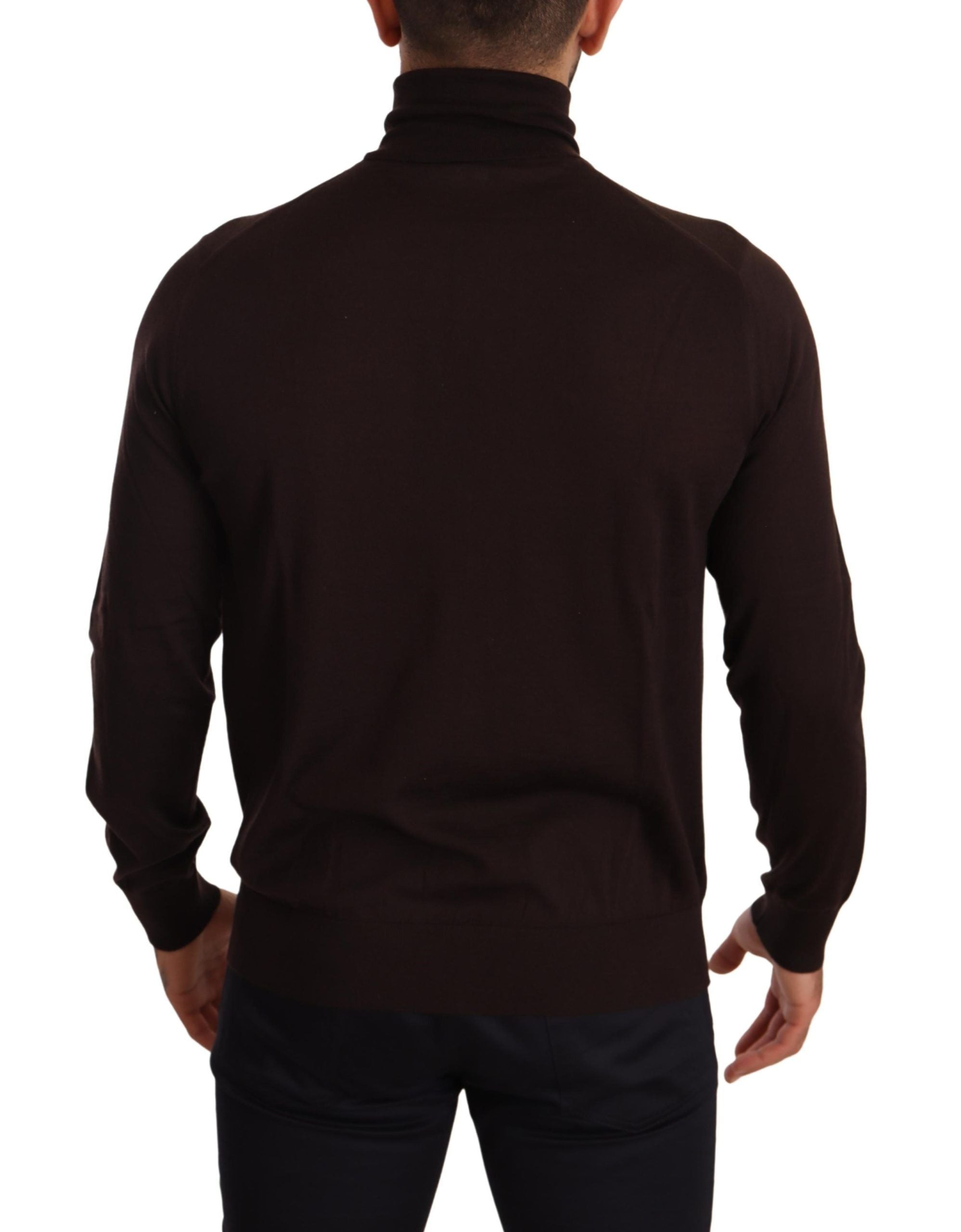 Brown Dolce & Gabbana cashmere turtleneck pullover sweater displayed on a mannequin, showcasing soft knit fabric and classic style.