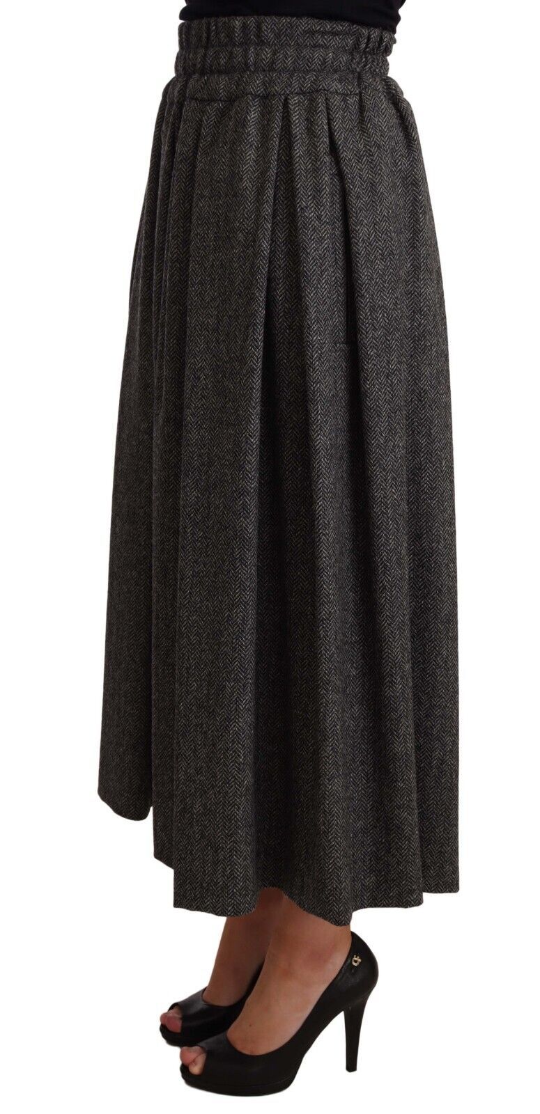 Gray wool high waist A-line skirt by Dolce & Gabbana, featuring a classic design and smooth texture.