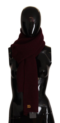 Dark red Dolce & Gabbana cashmere wrap shawl featuring a logo design, knitted texture, and elegant drape.