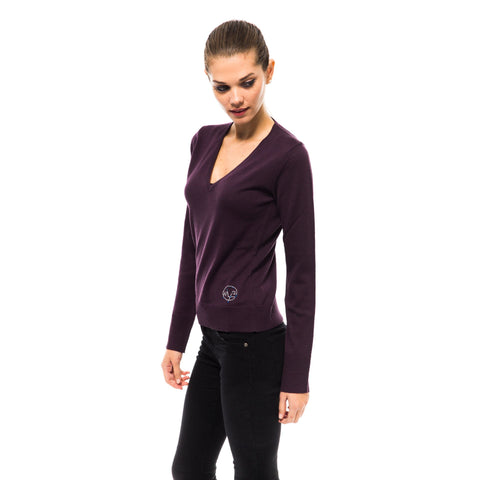 Jag Couture London New York Montana Blu 89959903_795PRUGNA stylish fabric in deep purple, close-up of textured material and color.