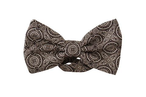 Black and white 100% silk adjustable neck papillon tie by Dolce & Gabbana, featuring a sleek, stylish bow design.