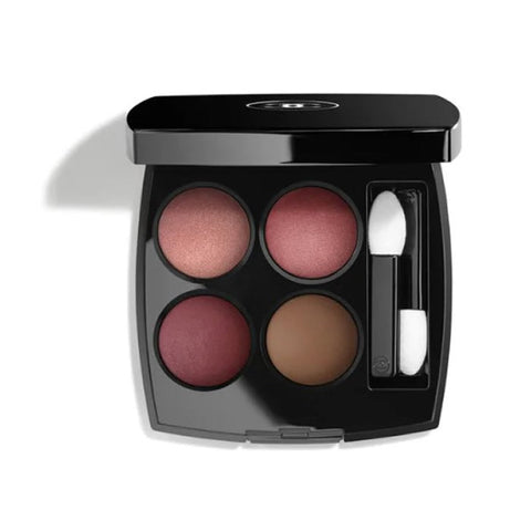 Chanel Les 4 Ombres quadra eyeshadow palette in shade 362 Candeur Et Provocation with four neutral and warm eyeshadow tones.
