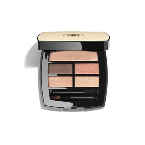 Chanel Les Beiges Palette Regard Belle Mine Naturelle warm eye shadow palette with neutral tones and subtle shimmer.