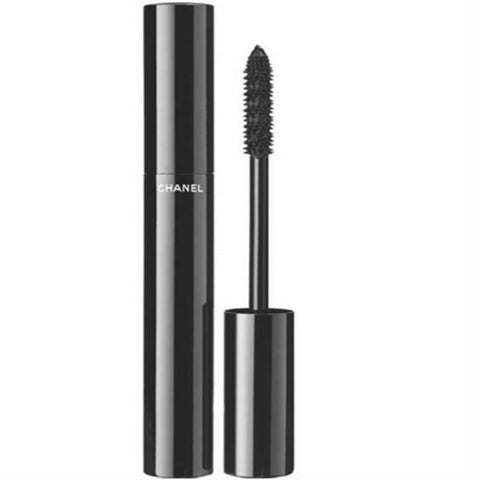 Jag Couture London waterproof mascara in Brun, 6g, showcasing the product tube with the mascara brush for voluminous lashes.