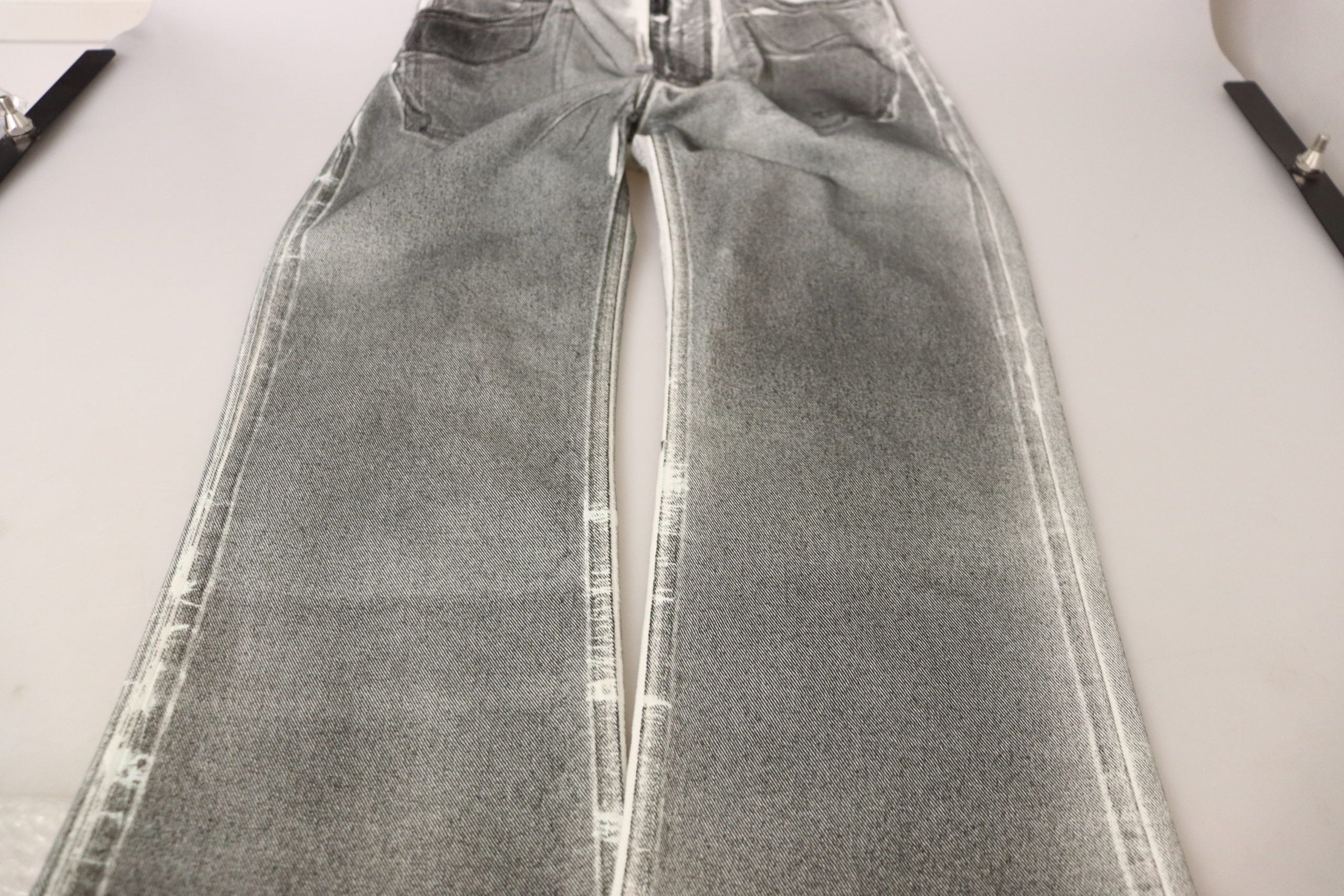 Grey washed high waist denim pants by Dolce & Gabbana, cotton jeans with a relaxed fit and classic five-pocket design.