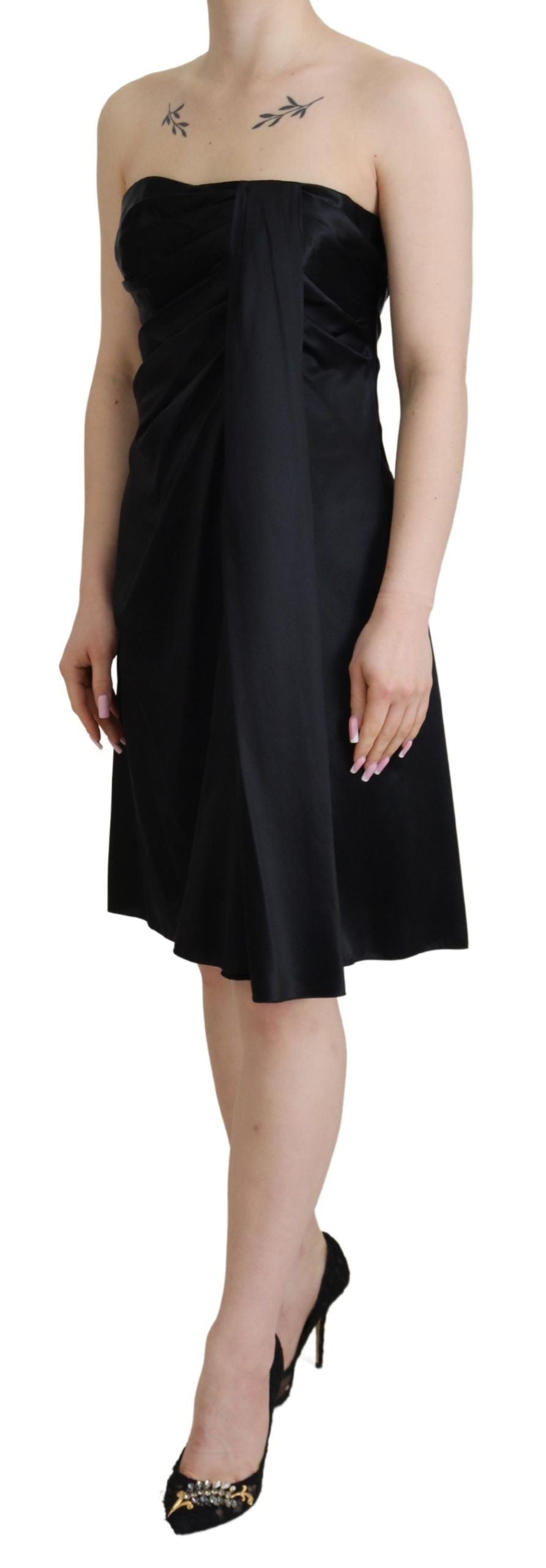 Black silk shift mini dress by Dolce & Gabbana, stylish short party dress featuring a sleek, elegant silhouette.