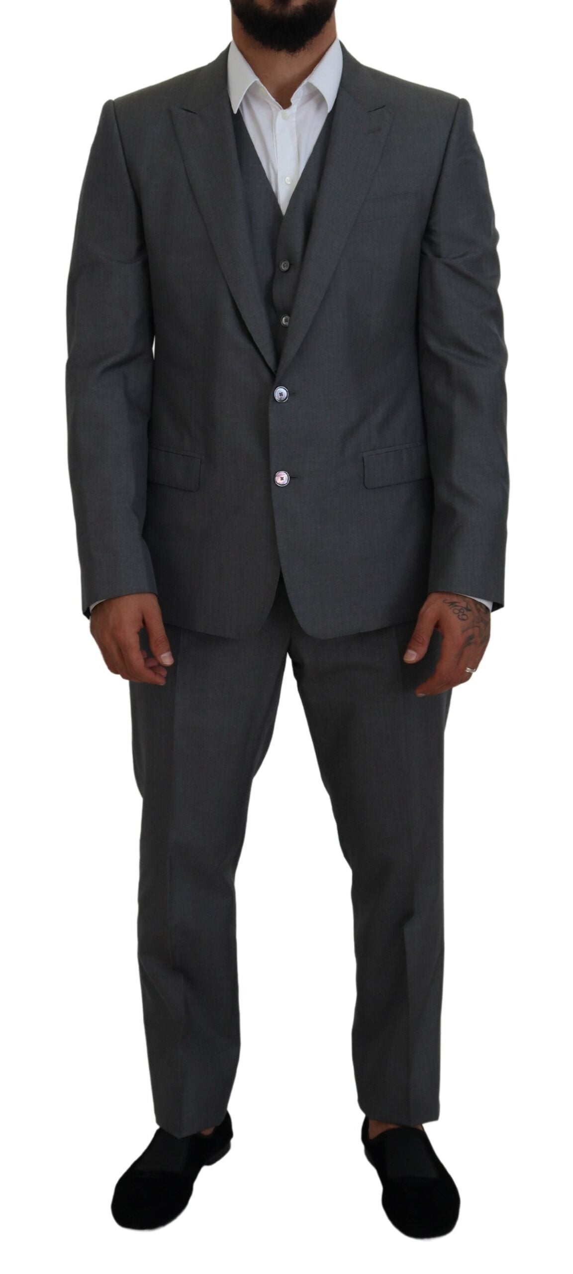 Gray Dolce & Gabbana Martini 3-piece slim fit suit displayed on a mannequin, showcasing tailored jacket, vest, and trousers.