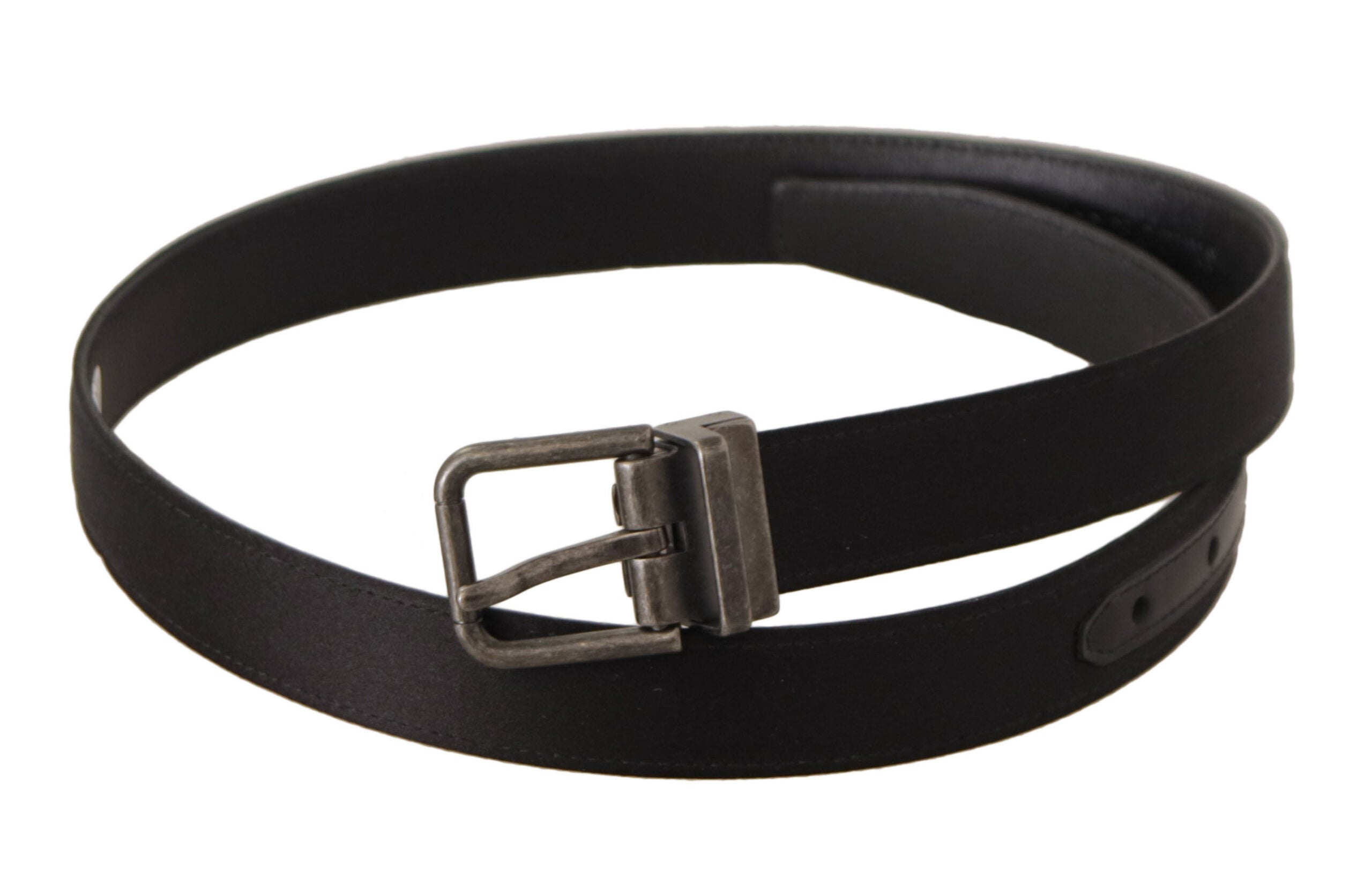 Black calfskin leather vintage metal buckle belt by Dolce & Gabbana, featuring a classic design and sturdy metal buckle.