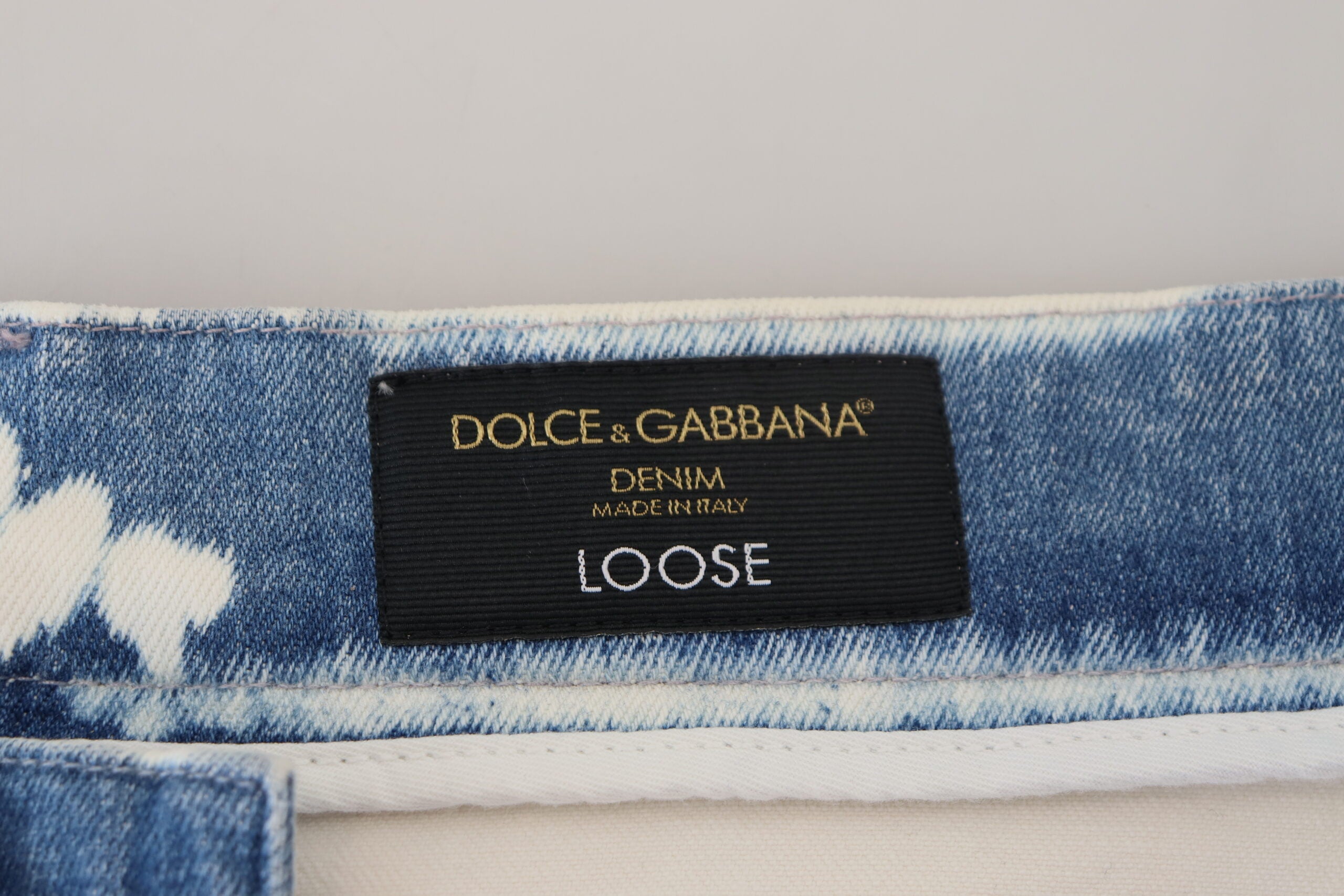 Blue Caesar denim cotton loose fit jeans by Dolce & Gabbana, featuring a relaxed style and classic denim texture.