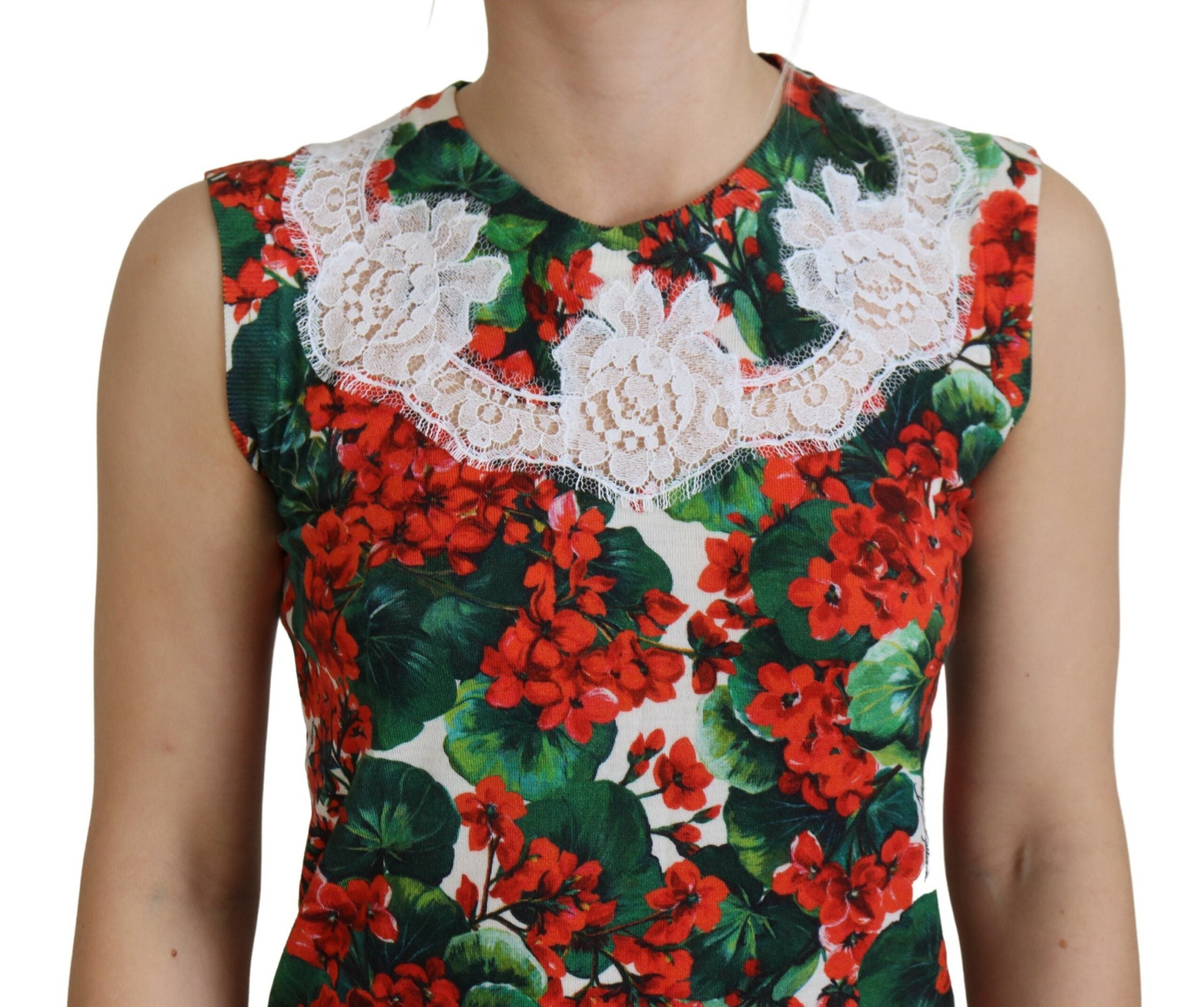 White floral wool lace vest tank top by Dolce & Gabbana featuring delicate lace and floral patterns.