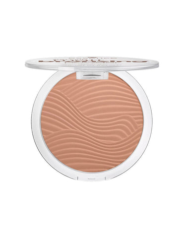 Essence Cosmetics Sun Club Matte Bronzer in Luminous Ivory shade, 15g, with natural powder texture and compact design.
