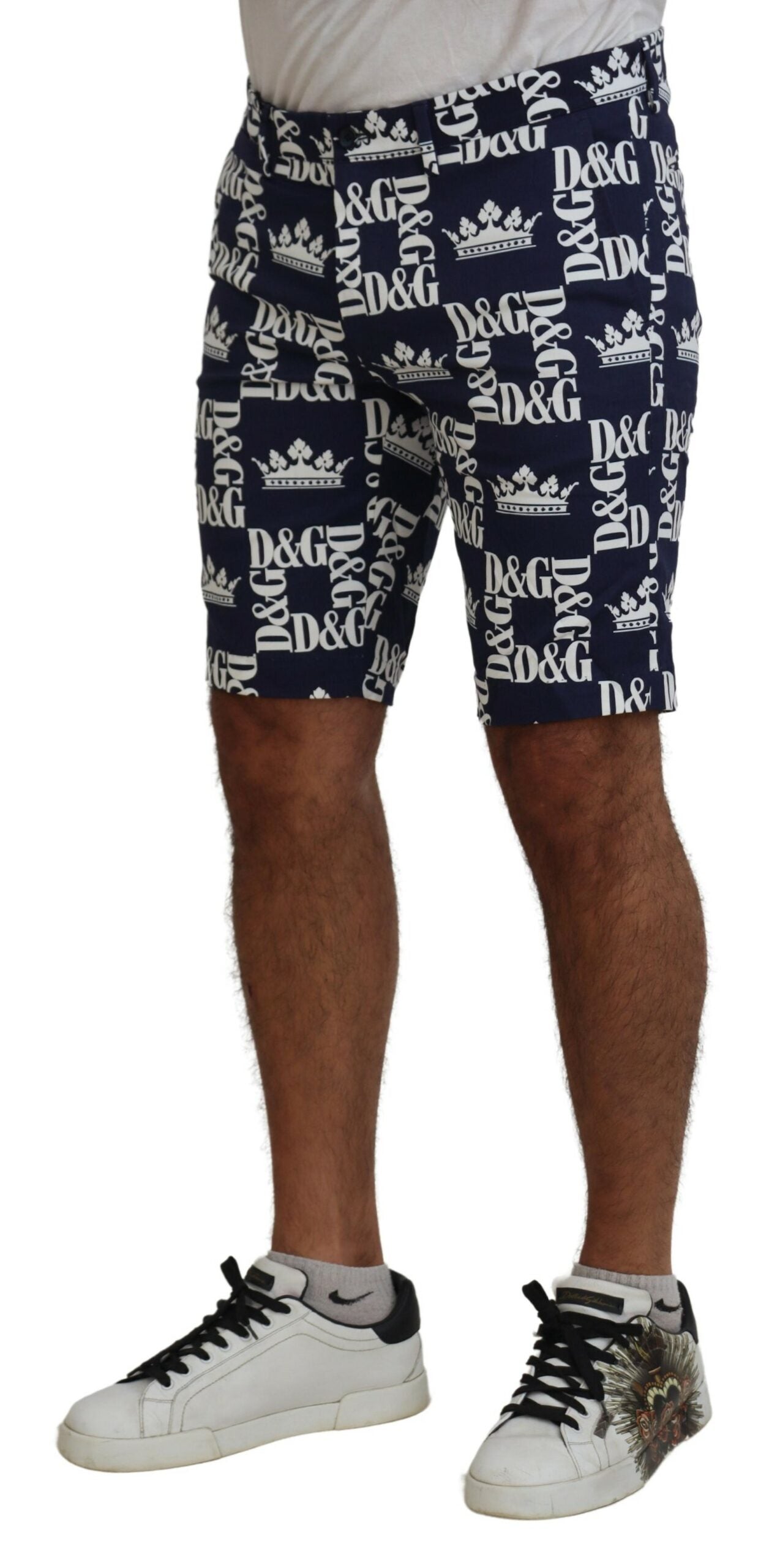 Blue logo print cotton chinos shorts by Dolce & Gabbana, casual men's shorts with a stylish logo design and comfortable fit.