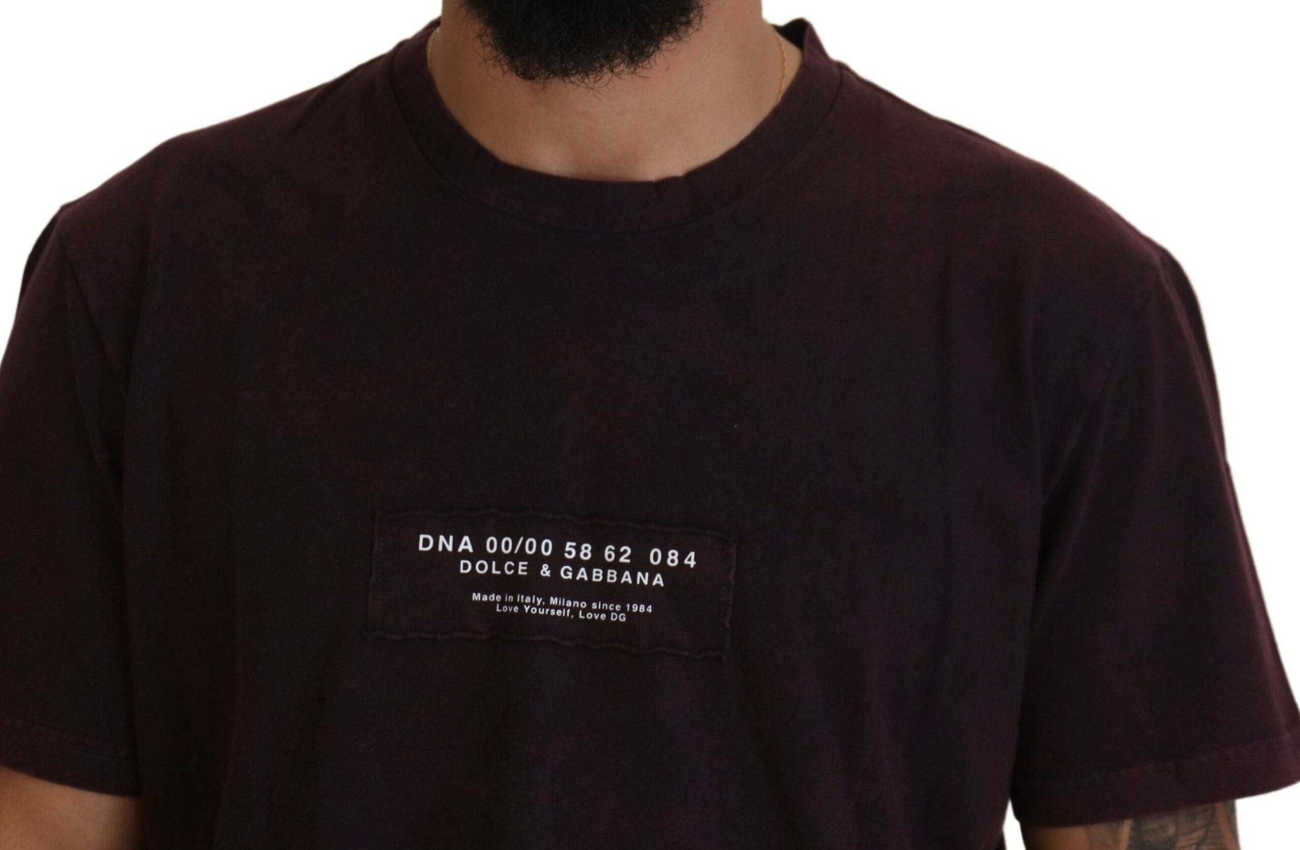 Dolce & Gabbana Bordeaux crewneck short sleeve T-shirt with classic fit and soft fabric, displayed on a plain background.
