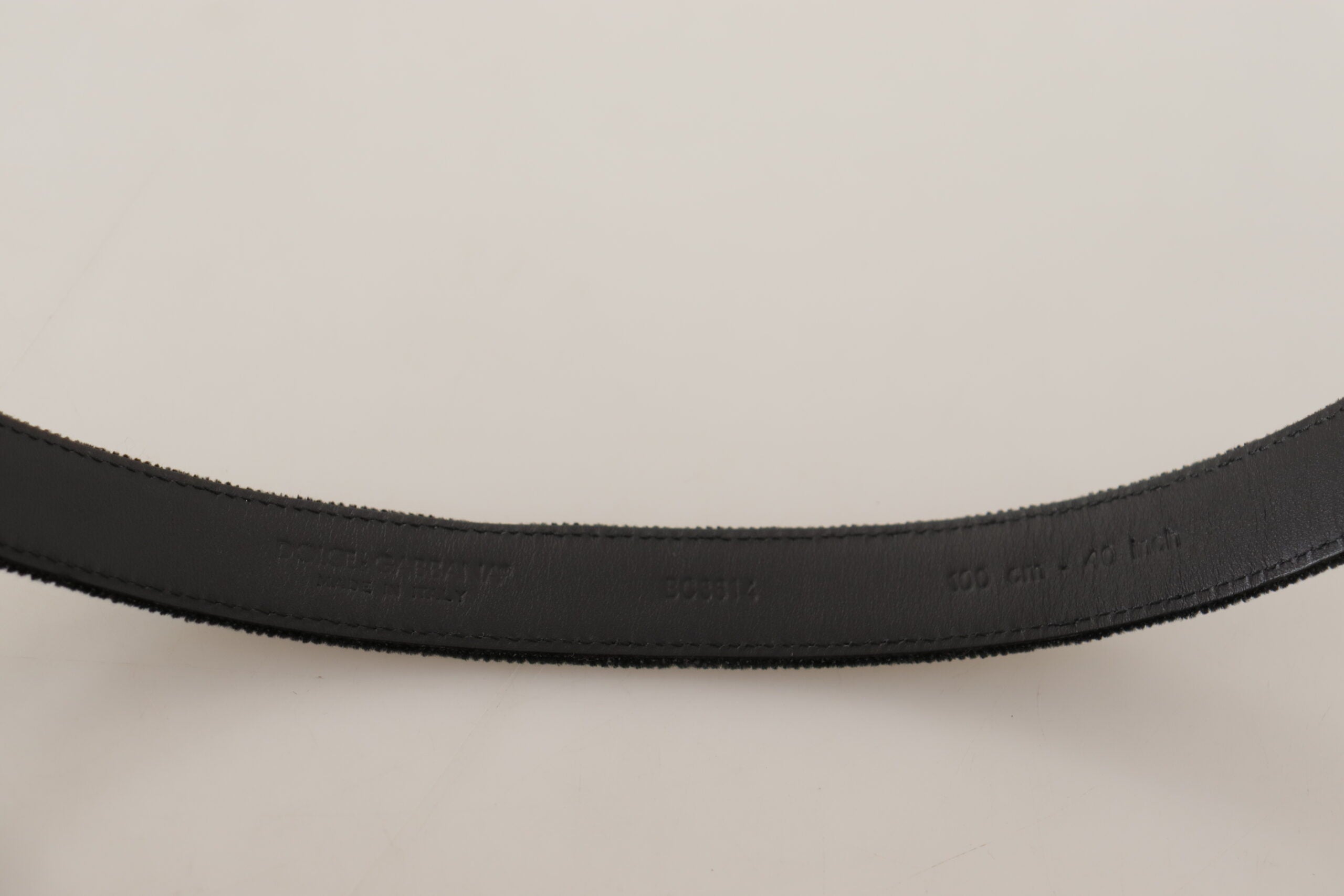 Black velvet casual belt with silver metal logo buckle from Dolce & Gabbana, featuring a sleek and stylish design.