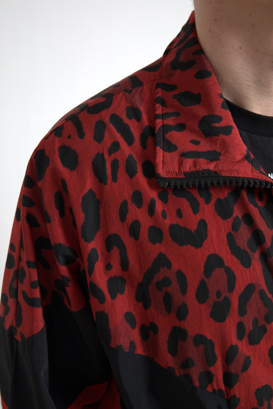 Red leopard print nylon full zip sweater by Dolce & Gabbana, featuring a stylish full zipper and vibrant animal pattern.