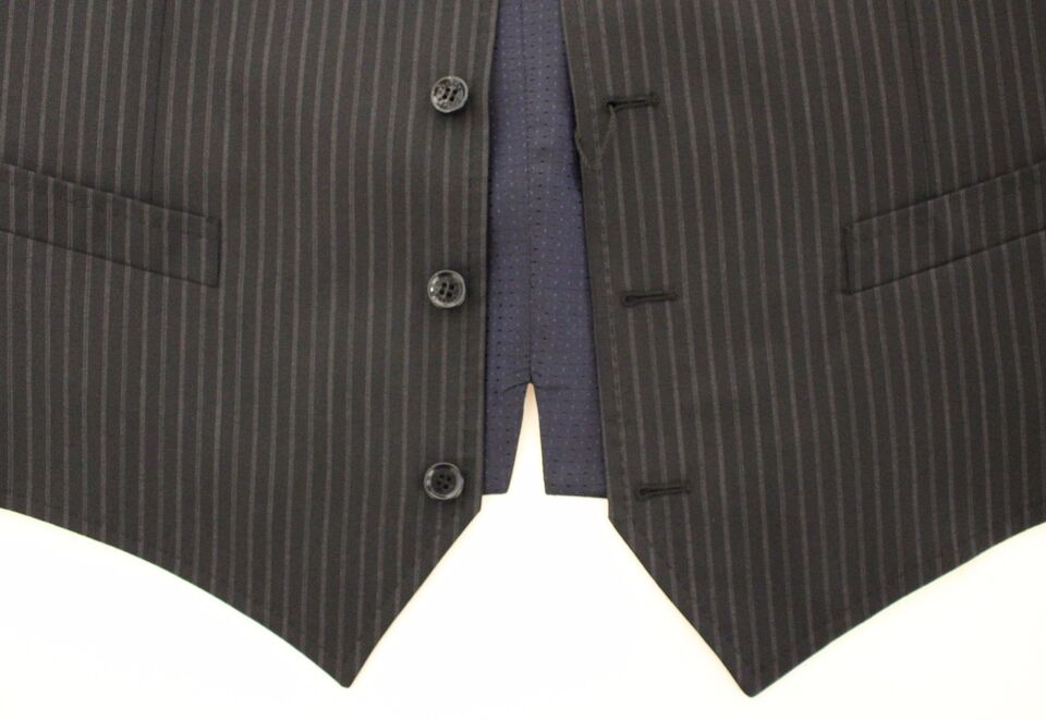 Gray stretch formal dress vest gilet by Dolce & Gabbana, featuring tailored fit and sleek design for elegant occasions.