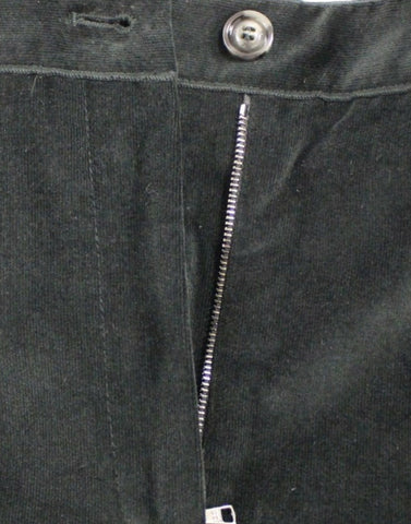 Dark green cotton shorts pants by Dolce & Gabbana, featuring a stylish, casual design with a comfortable fit.
