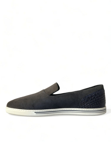 Blue suede Caiman men’s loafers by Dolce & Gabbana, featuring slip-on design and elegant craftsmanship.