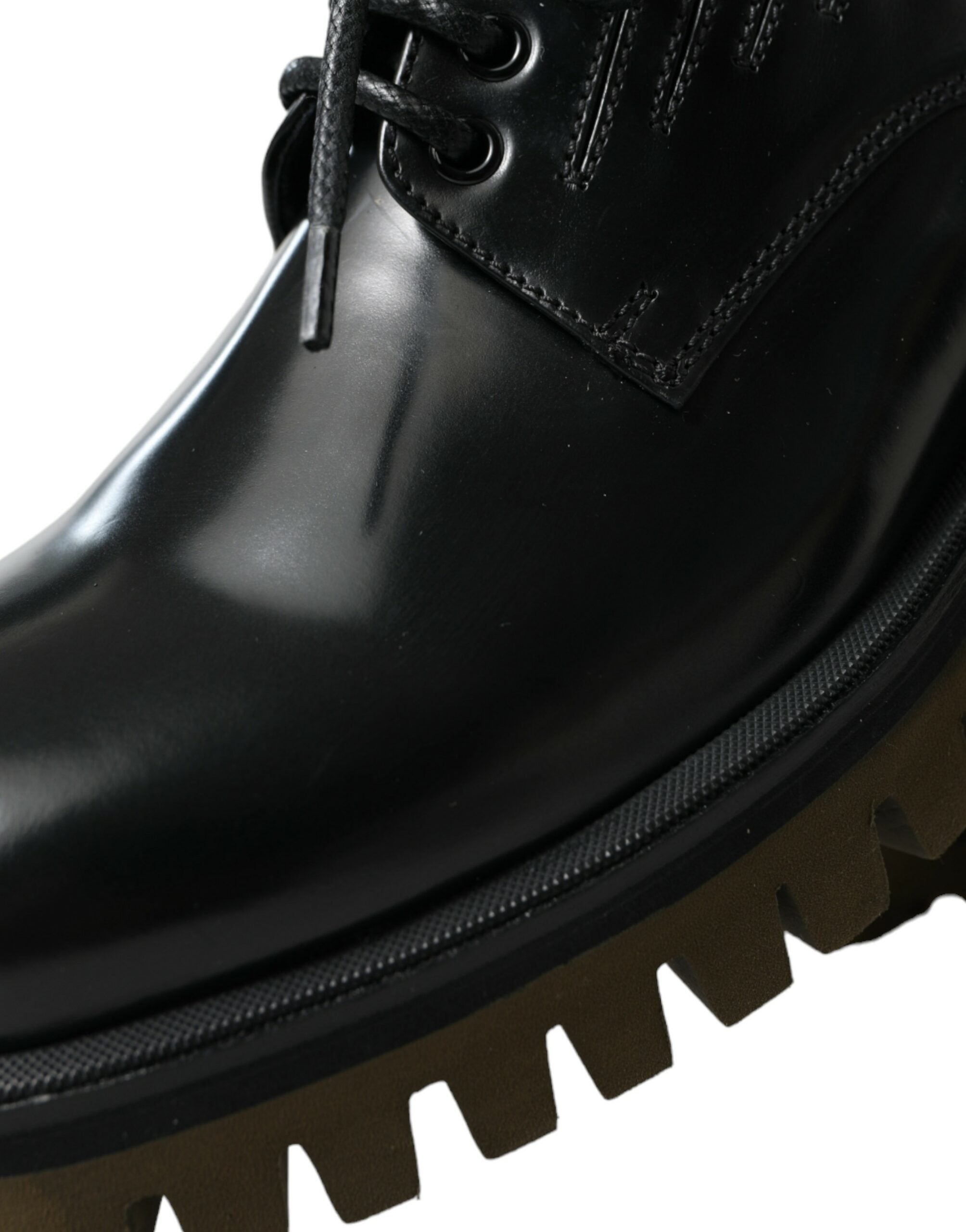 Black leather lace-up derby men's dress shoes by Dolce & Gabbana, featuring sleek design and polished finish.