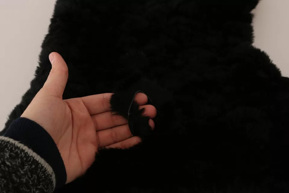 Black silver fox fur cashmere hooded scarf by Dolce & Gabbana, featuring luxurious fur and soft cashmere fabric with a hood design.