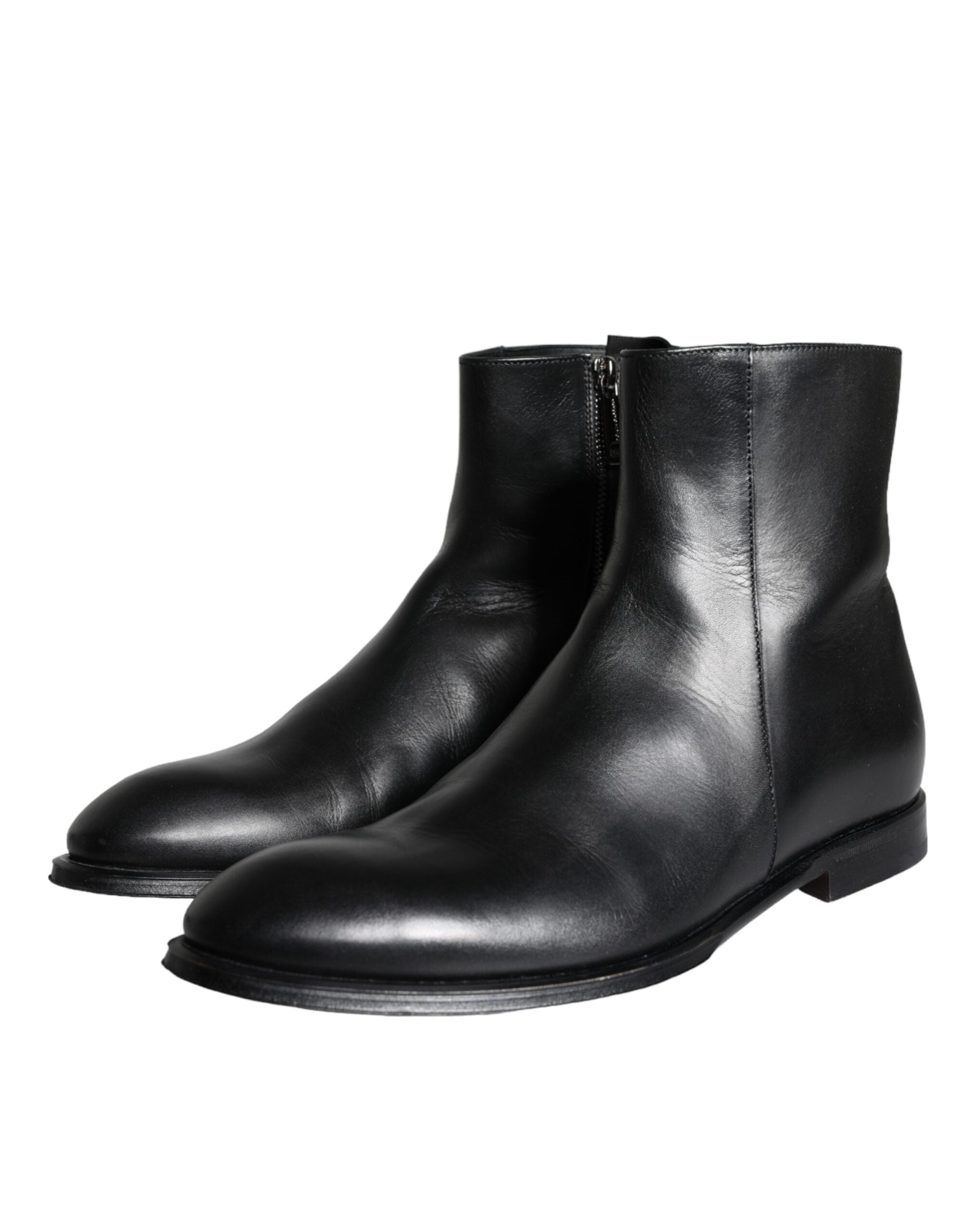 Black calf leather men's ankle boots by Dolce & Gabbana, stylish men's shoes with sleek design and ankle height.