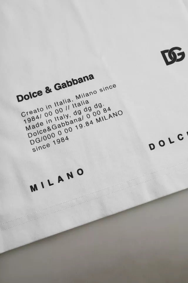 White cotton men's T-shirt with red lips print by Dolce & Gabbana, featuring a casual fit and bold graphic design.
