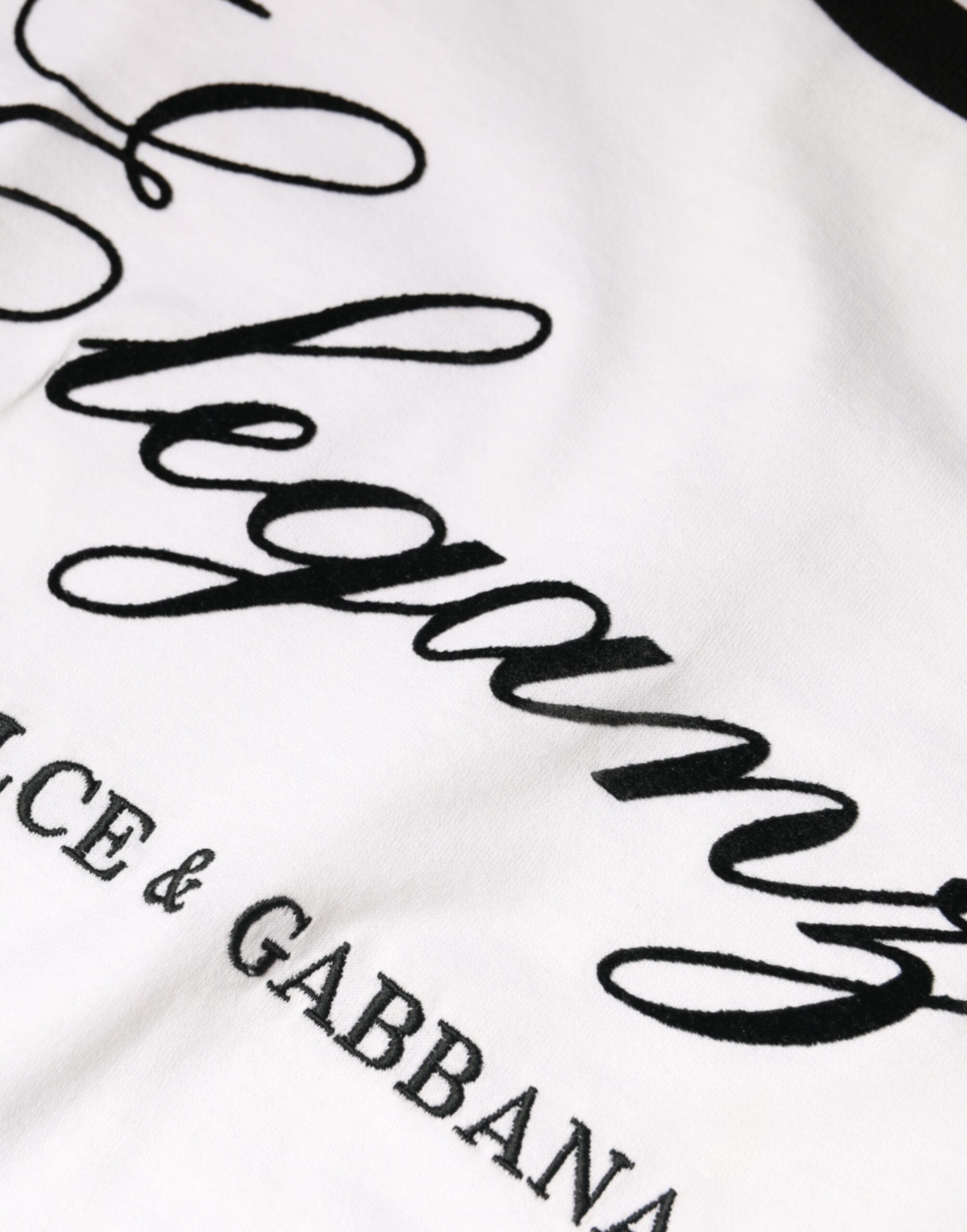 White Dolce & Gabbana Eleganza print cotton short sleeve T-shirt with graphic design and classic fit.