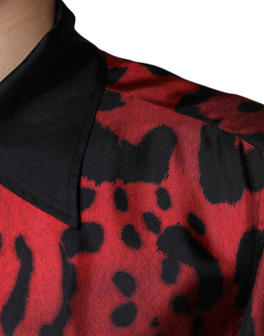 Red leopard silk button-down casual shirt by Dolce & Gabbana, featuring a stylish leopard print and classic collar.