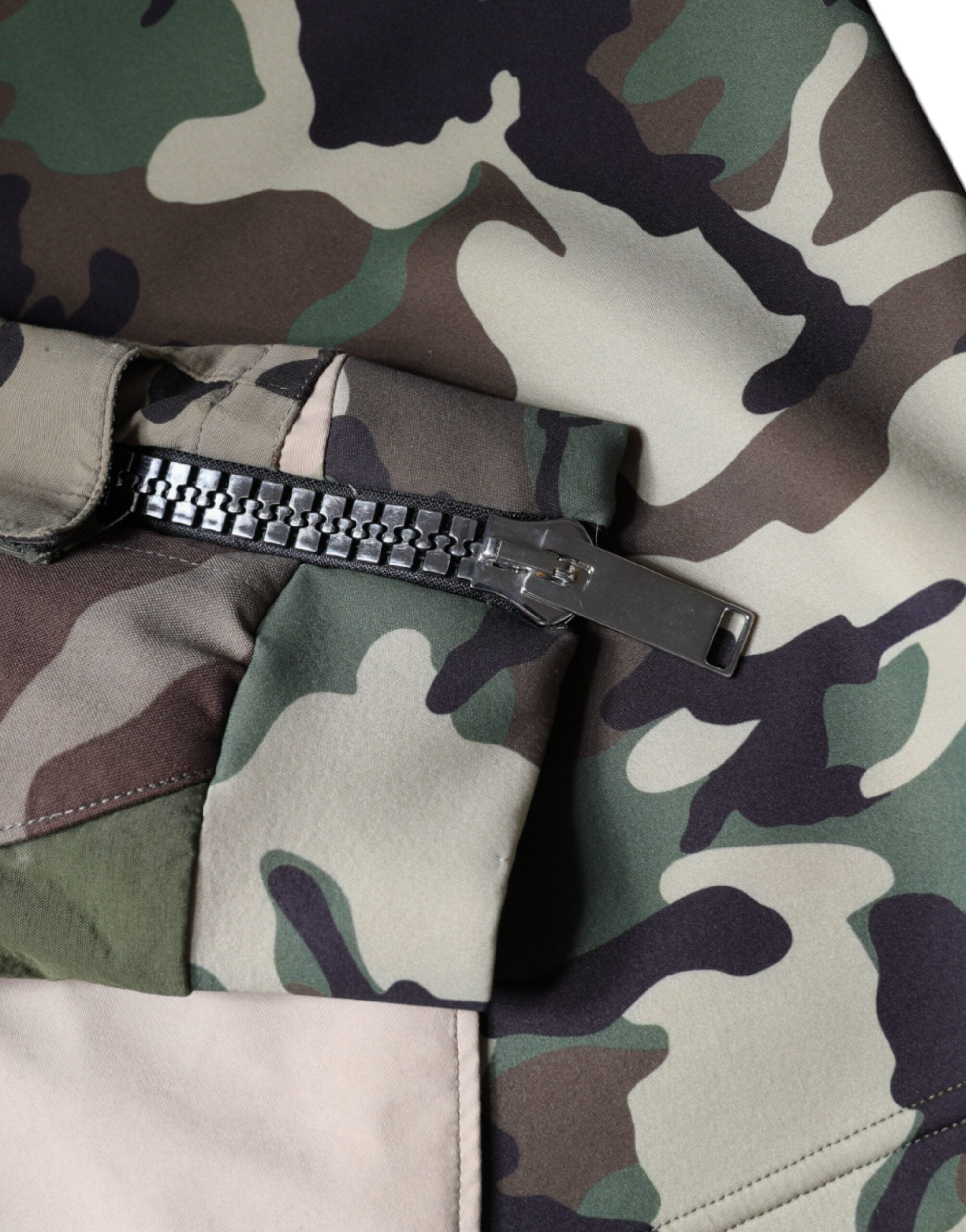 Multicolor camouflage hooded sweatshirt by Dolce & Gabbana featuring a cozy sweater design and a front pocket.