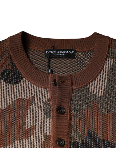 Multicolor camouflage men's pullover sweater by Dolce & Gabbana, featuring a stylish camouflage pattern and comfortable fit.