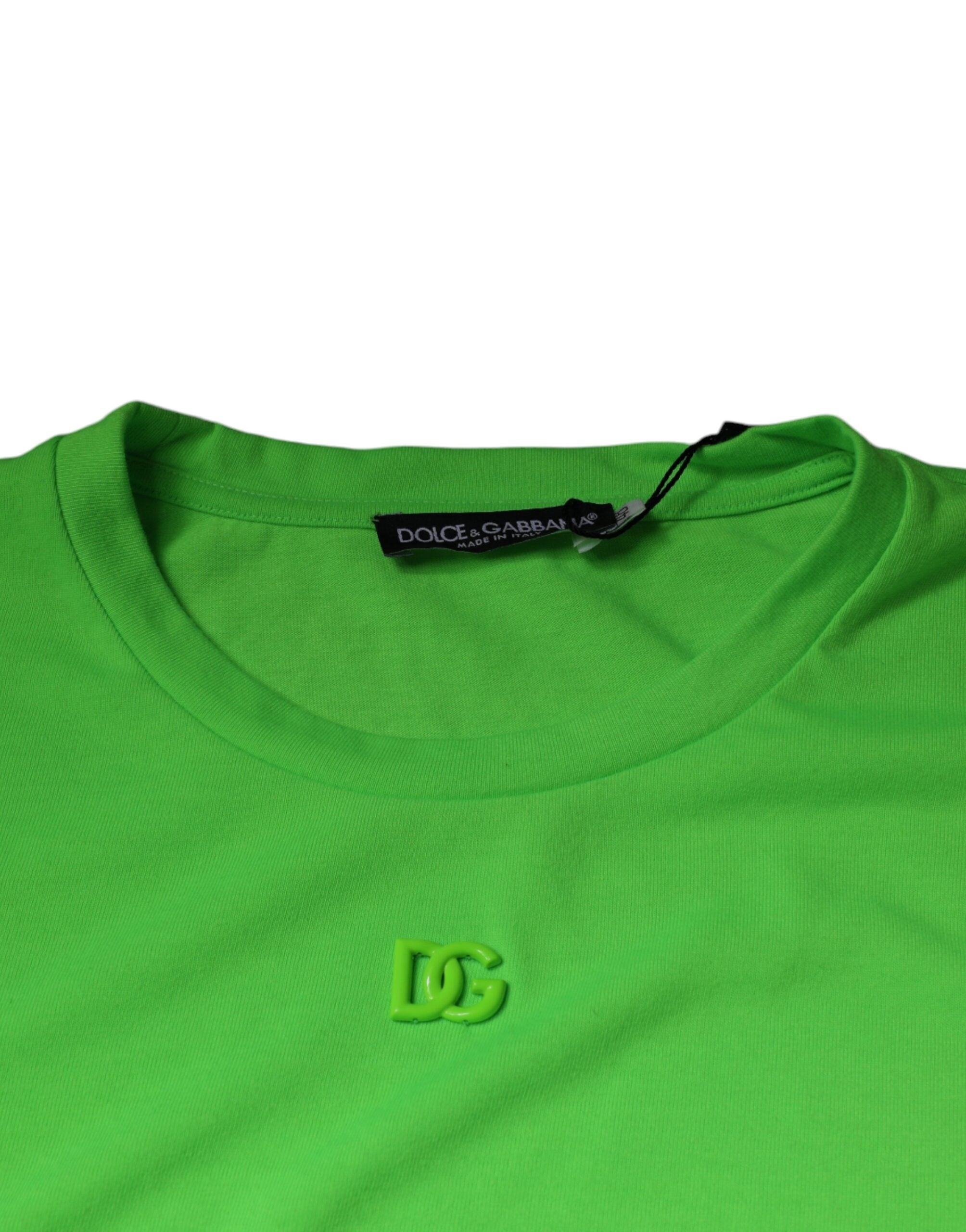 Green Dolce & Gabbana logo round neck short sleeve T-shirt with a simple, stylish design and sleek fit.