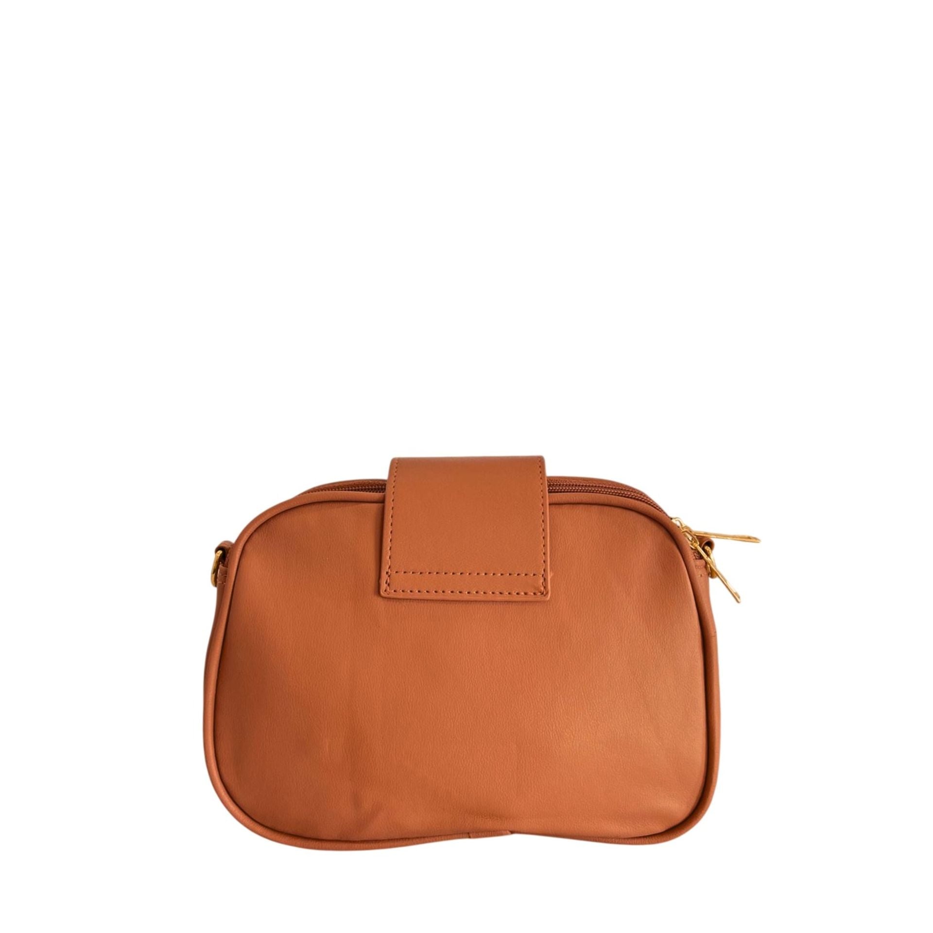 Baldinini Trend L24BAS1 Siena Cuoio Buff leather handbag with sleek design, featuring smooth tan leather and subtle stitching details.