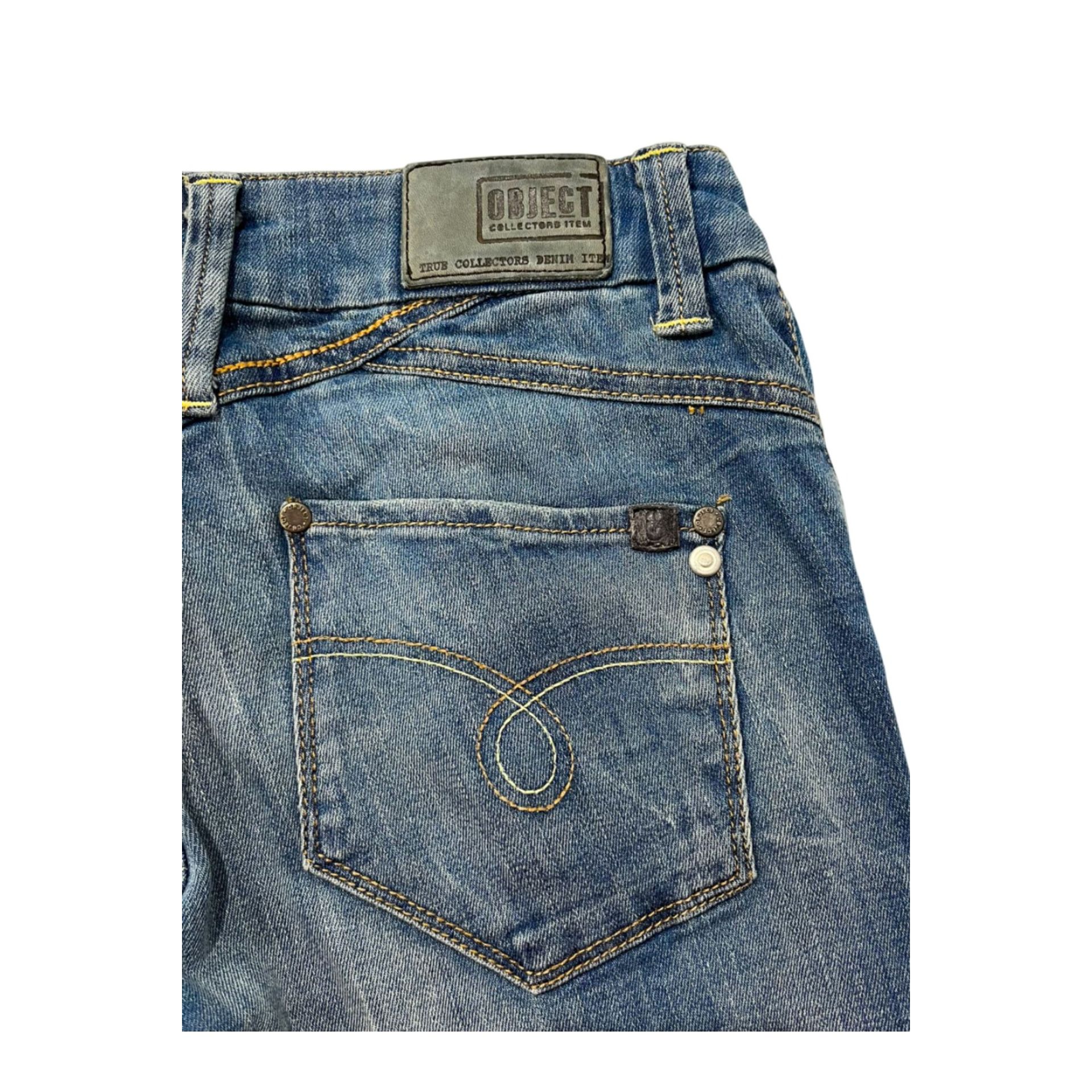 Jag Couture London-New York Object OBL319 BluNavy, stylish navy blue accessory with modern design, shown in the image.