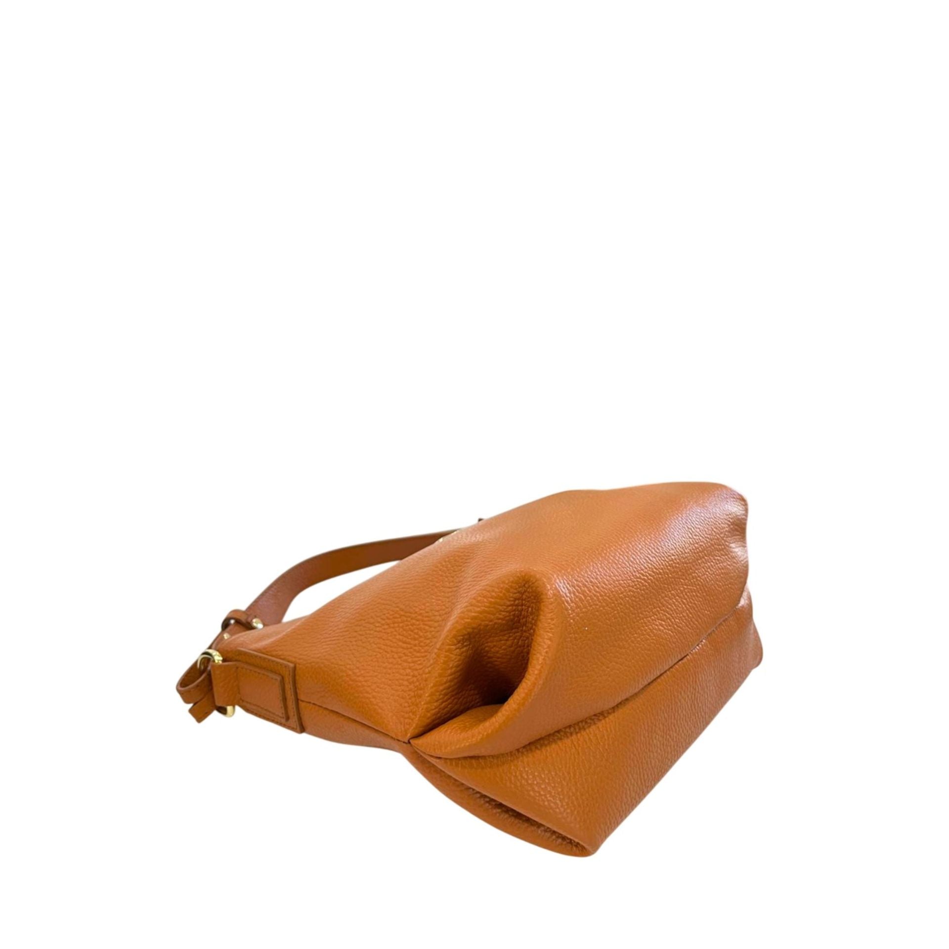 Baldinini Trend IR1818_LUCCA_D44 luxury leather handbag with gold hardware, featuring a sleek design and top handle.