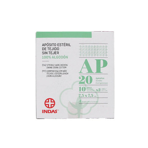 Sterile dressing by Jag Couture London for wound care, measuring 7.5x7.5cm, packaged in a box of 20 units.