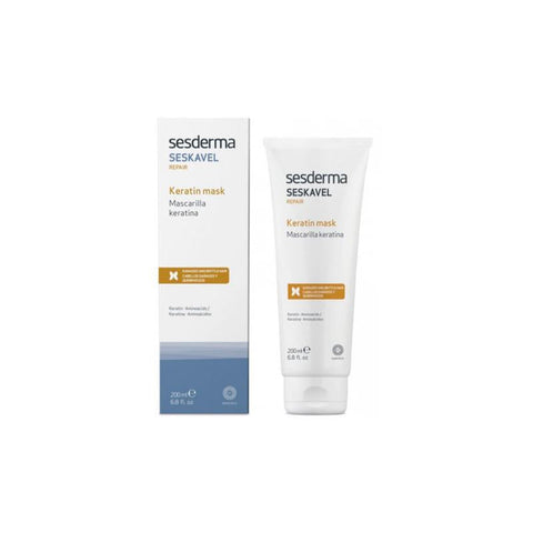 Jag Couture London Keratin Mask in 200ml jar, smooth hair treatment with nourishing keratin formula, visible in the image.