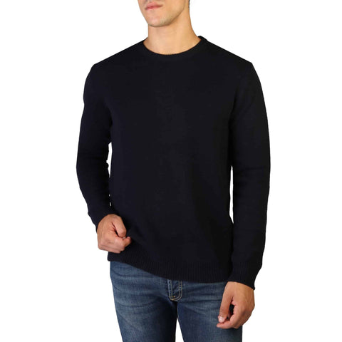Navy 100% cashmere C-neck sweater by Jag Couture London, showing soft texture and classic fit on a mannequin.