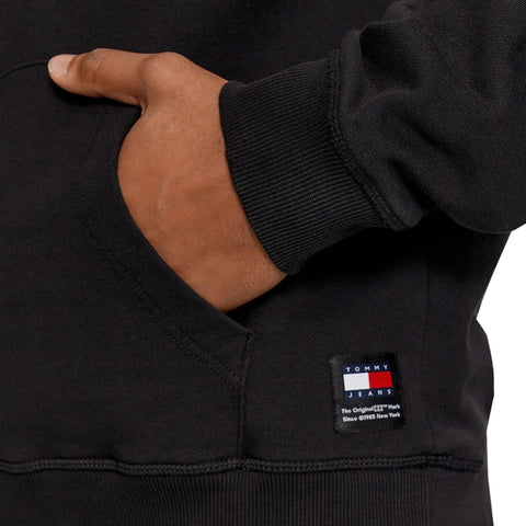Tommy Hilfiger X073_DM0DM18401-_BDS branded fashion item with detailed fabric and design visible in the image.