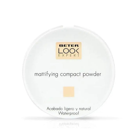 Jag Couture London matte compact powder by Beter Look Expert in shade 1U, showing the sleek, pressed powder palette.