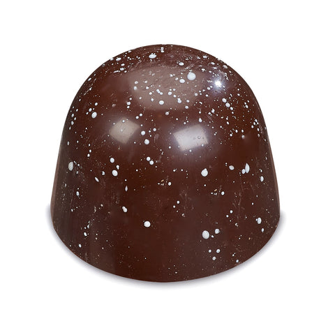 Jag Couture London salted caramel chocolate bar with rich butter caramel and sea salt in dark chocolate, 12.2g.