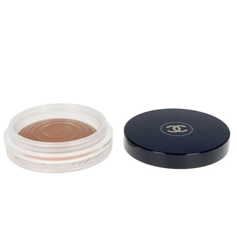 Chanel Soleil Tan Bronze Universel 390, a 30g compact with warm bronzer powder, displayed with a sleek design.