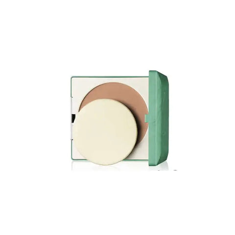 Clinique Stay Matte Sheer Pressed Powder in 17 Stay Golden, 7.6g, featuring smooth, translucent finish for a matte complexion