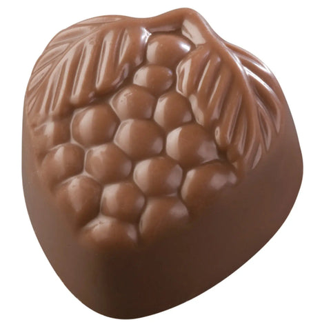 Elektra milk caramel ganache in a 12.1g jewel, from Jag Couture London New York, showing a smooth, glossy caramel filling inside.