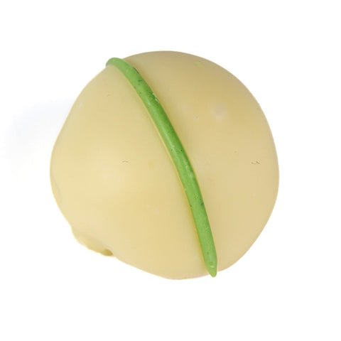 Pistachio and amaretto-flavored crème fraîche in white chocolate, 14g, by Jag Couture London - New York.